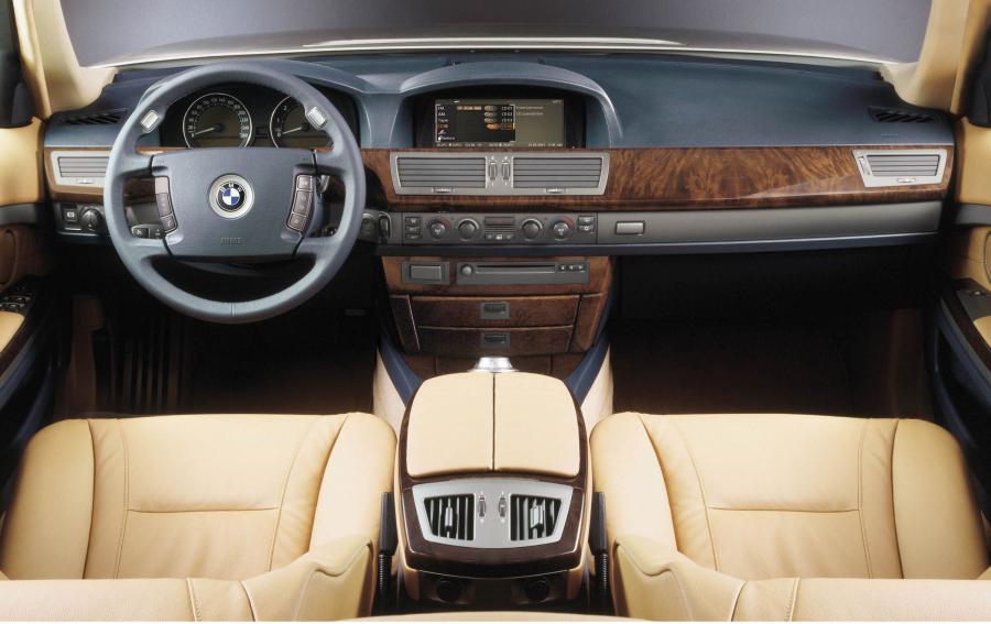 BMW 7-Series 2002 года  (фото 61 из 79)